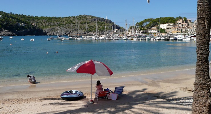 Playa Puerto de Soller, playa de ubicada en la costa norte de Mallorca